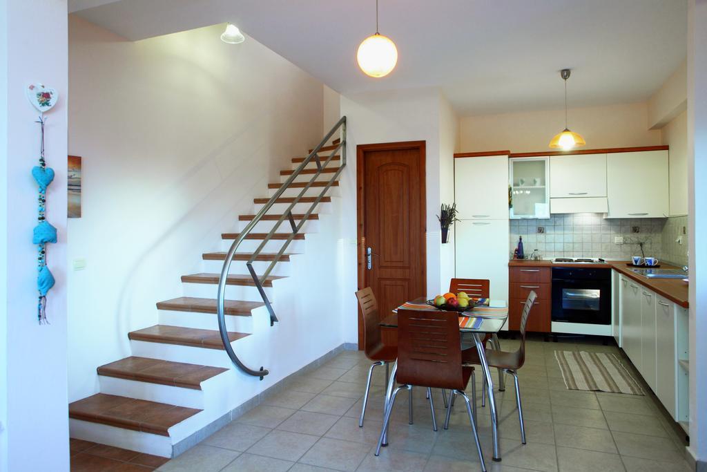 Orizzonte Apartments Lefkada Apolpaina Екстер'єр фото